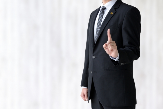 スーツを着たビジネスマン