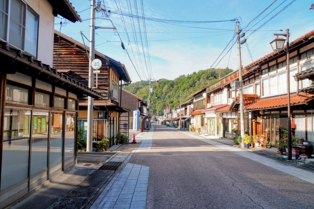 島根・奥出雲横田の教会のある町並み