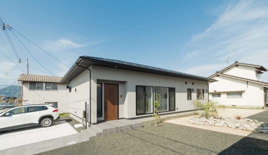 木の温もりを感じるリビング空間を実現した住まい