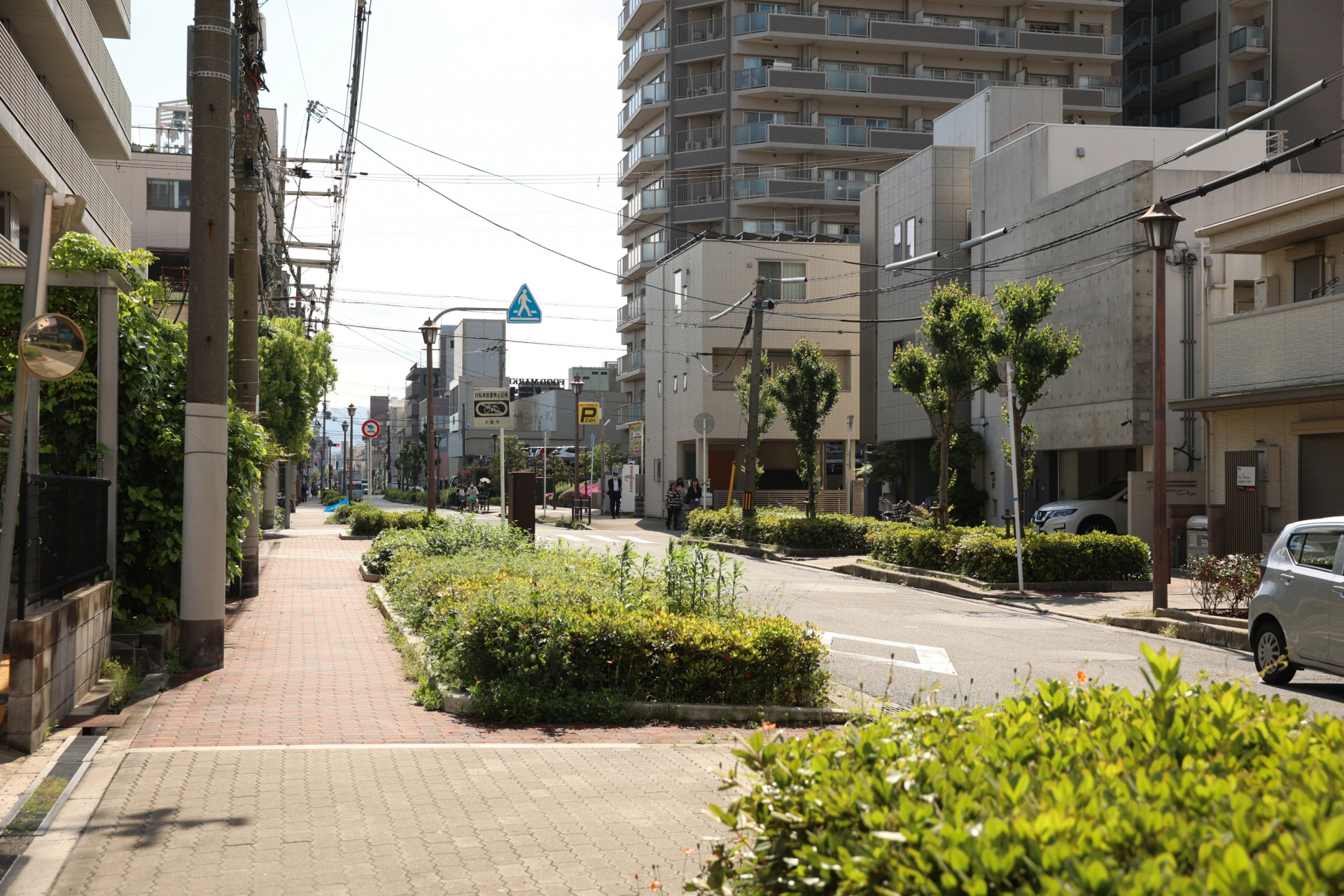 道路沿いの住宅